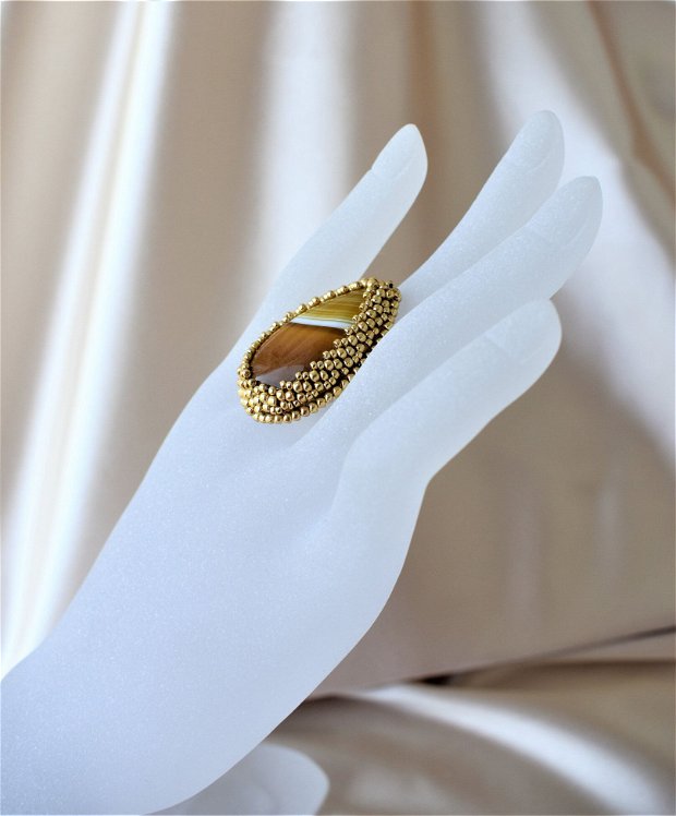 REZERVAT N. - Inel bead-embroidery cu agata si margele japoneze Toho galvanized gold