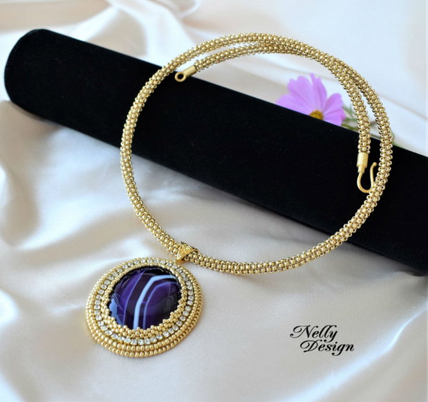 REZERVAT N. - Colier bead-embroidery cu agata si margele japoneze Toho galvanized gold