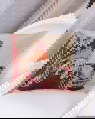 Perna decorativa cu aspect de tapiterie cu doi catei