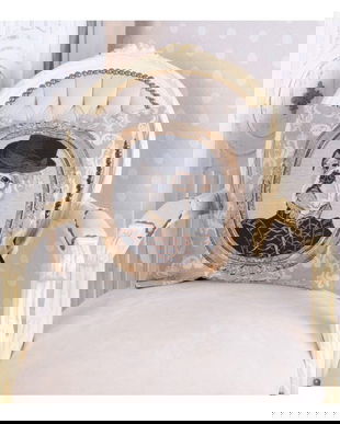 Perna decorativa cu aspect de tapiterie cu un catel