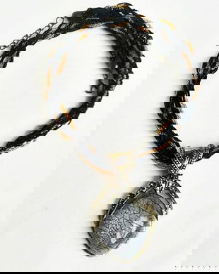 colier negru ,auriu si gri