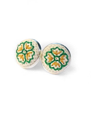Cercei cu surub si broderie manuala cod CS3419