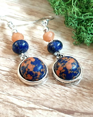 Cercei cabochon howlit bleumarin -orange