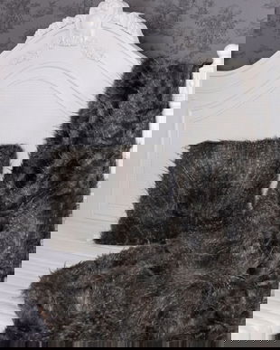 Perna decorativa din blana sintetica neagra