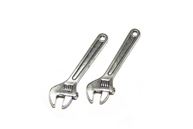 Pandantiv metalic, argintiu antichizat, 24x7.5 mm