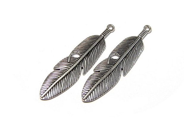 Pandantiv metalic, argintiu antichizat, frunza, 60.5x15 mm