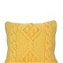 Față de perna tricotata manual galben pal