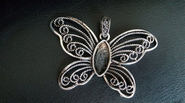 Pandantiv fluture, filigranat, nuanță argint antic