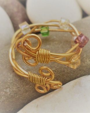 Inel din sarma gilt si cristale tip swarovski