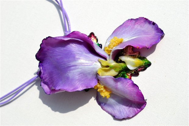 Pandantiv Floare de Iris Poleit cu Aur de 18 K, Reglabil, Unicat