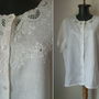 BLUZA IN ALB BRODATA MANUAL