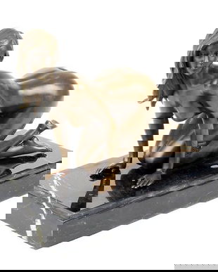 Nud- statueta din bronz pe soclu din marmura