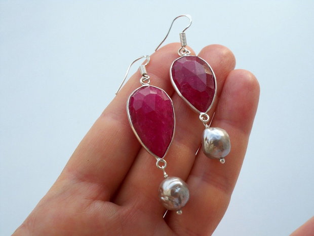 Cercei radacina rubin&perle