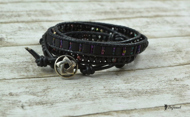 Bratara wrap din snur de piele si mix de cristale - ''Black Magic Woman''
