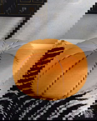 Scaun puf din lemn masiv cu tapiterie portocalie