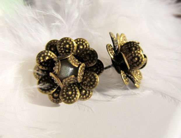 Cercei floare bronz cu perle