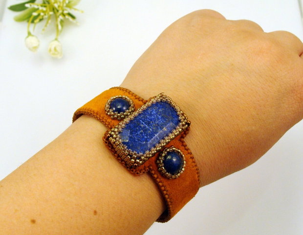 Bratara fixa din piele cu lapis lazuli