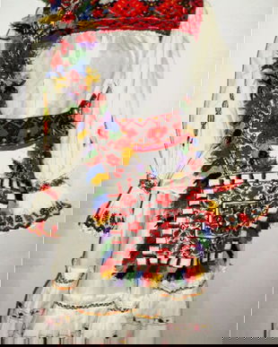 Cod 199 Costum popular romanesc