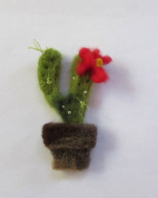 brosa/decor din lana impaslita `Floare de cactus`