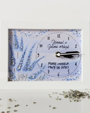 Ceas personalizat handmade pictat manual educatoare invatatoare lavanda
