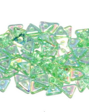 Tri-bead, 4 mm, Peridot AB - 50510-28701
