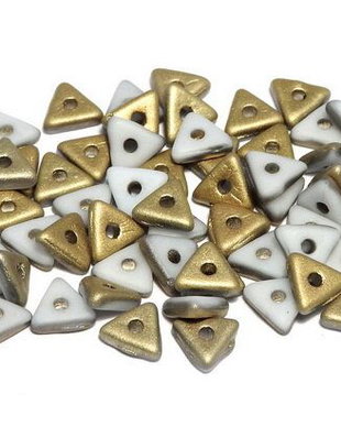 Tri-bead, 4 mm, Chalk White Amber Matted - 03000-26471