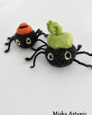 Paianjeni decorativi, impaslit de Halloween