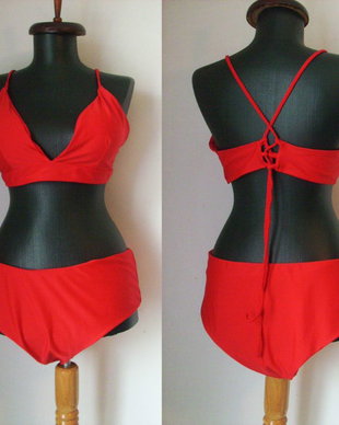 COSTUM DE BAIE ROSU RETRO LOOK