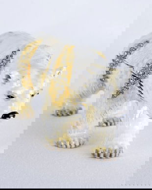 Caseta de bijuterii din metal emailat cu un urs polar