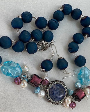 SPARKLING BLUEBERRIES-agate druzy,perle,murano,lapislazuli