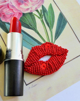 Brosa Lips