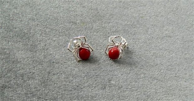 Cercei paianjeni din argint 925 cu caboşoane din perle Swarovski red coral