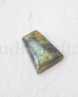 Cabochon Labradorit