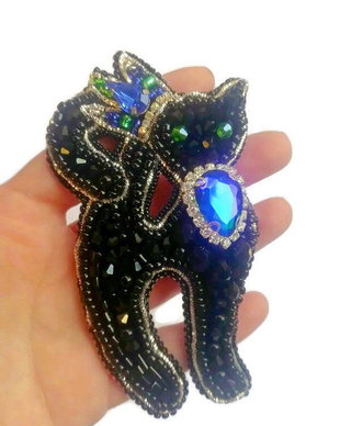 Black ROYAL Cat