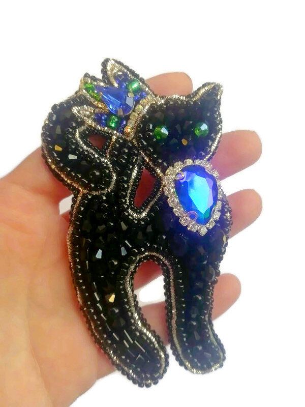Black ROYAL Cat