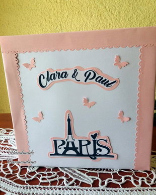 Cutie de dar Paris