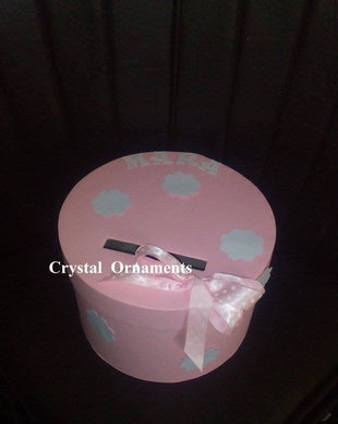 Cutie de dar botez simpla cu floricele