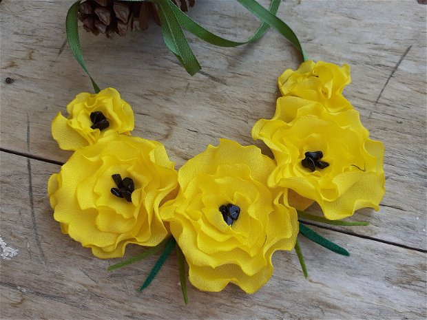 Colier "Yellow flowers"  REZERVAT