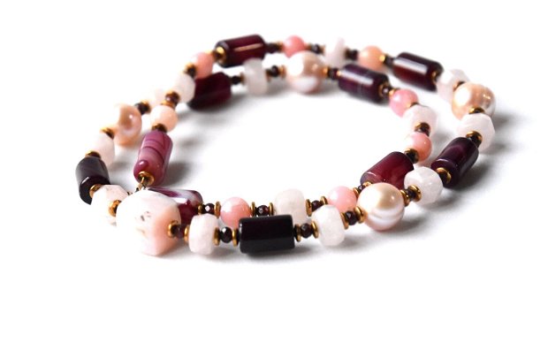 Colier din pietre naturale de agat, perle de cultura. opal roz, granat, cuart roz si hematit