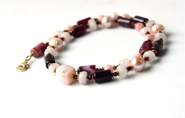 Colier din pietre naturale de agat, perle de cultura. opal roz, granat, cuart roz si hematit