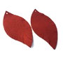 Pandantiv frunza rosu inchis PU 62x30mm  DVLAK-T 024