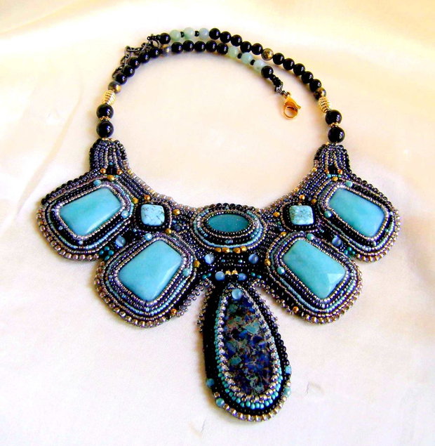 Comandat de M.E.S. / Jad turquoise / Bead embroyderry / Podoabe pe viata