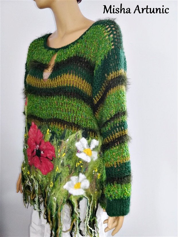 Pulover crosetat, tricotat si impaslit cu floricele de vara