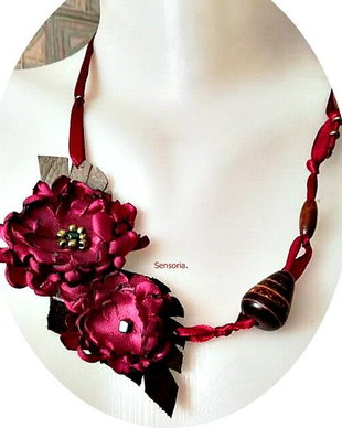 colier cu crizanteme burgundy