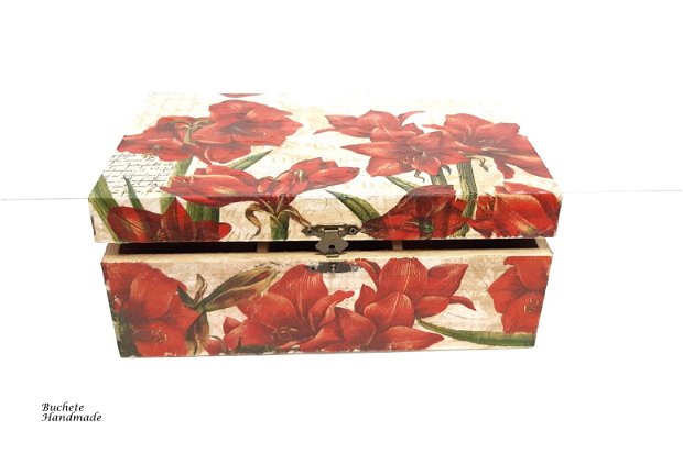 Cutie din lemn  cu flori de amaryllis