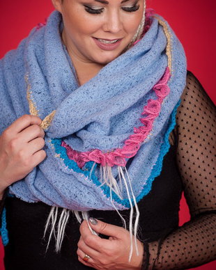 Eșarfă moale,pufoasă,colorată,accesorizată