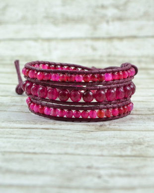 Bratara wrap cu snur de piele si mix de agate ''Magenta Madness''