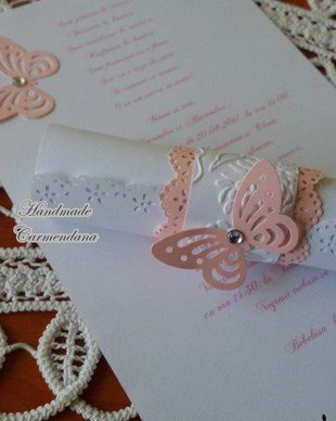Invitatie cu fluturi