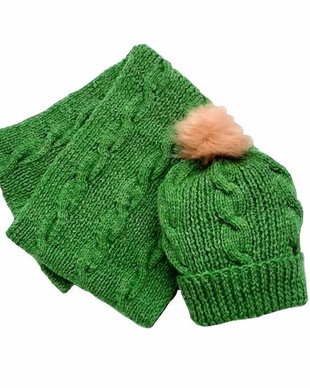 Set fular si căciulă tricotata manual verde