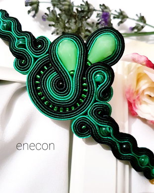 Brățara verde soutache cu malachit si cristale